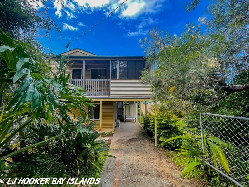11 Peronne Ave, Russell Island QLD 4184