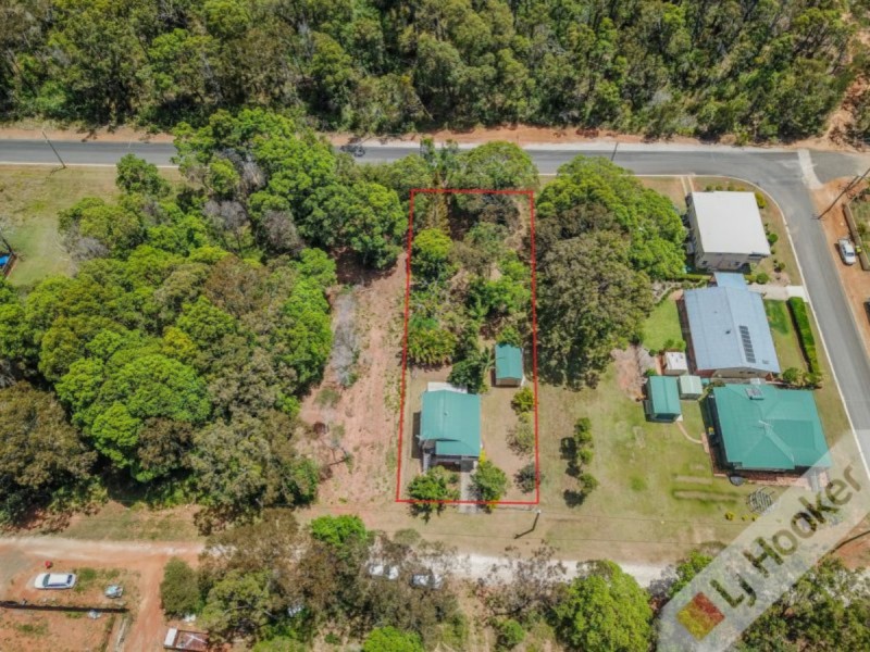 11 Peronne Ave, Russell Island QLD 4184