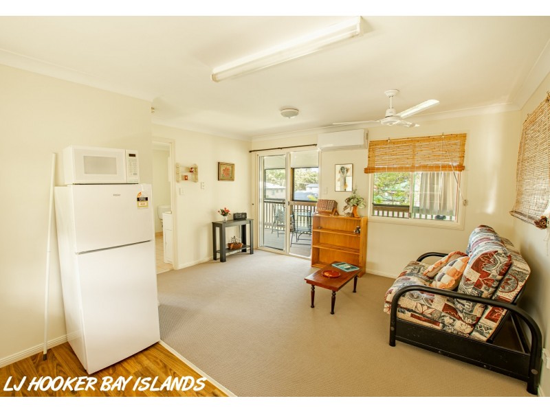 11 Peronne Ave, Russell Island QLD 4184