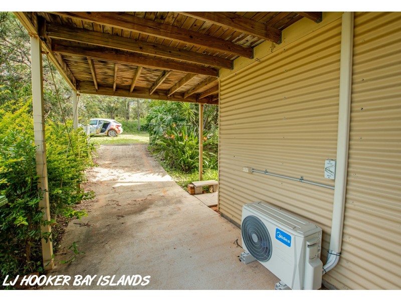 11 Peronne Ave, Russell Island QLD 4184