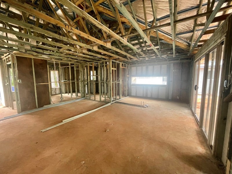 12 CANNA STREET, Russell Island QLD 4184