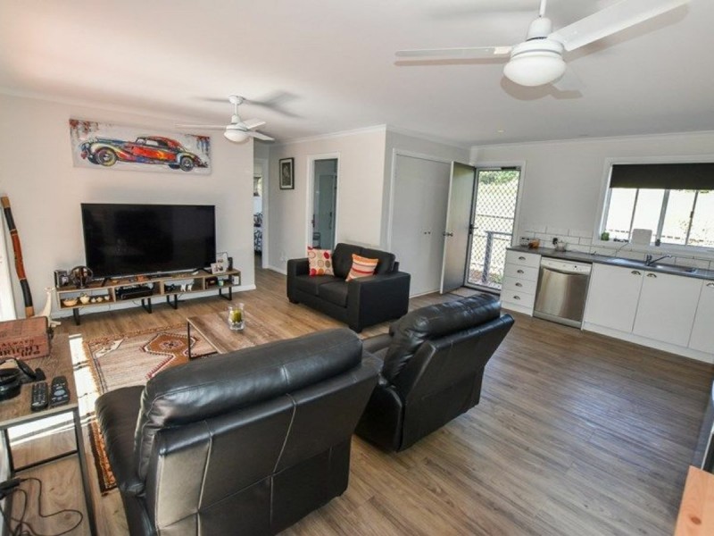 9 Condor Ave, Russell Island QLD 4184