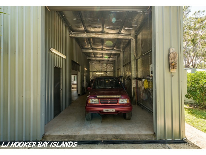 11-13 Gilcrest Road, Russell Island QLD 4184