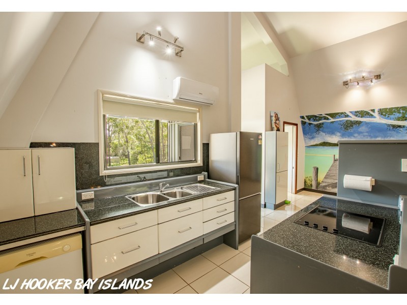 11-13 Gilcrest Road, Russell Island QLD 4184