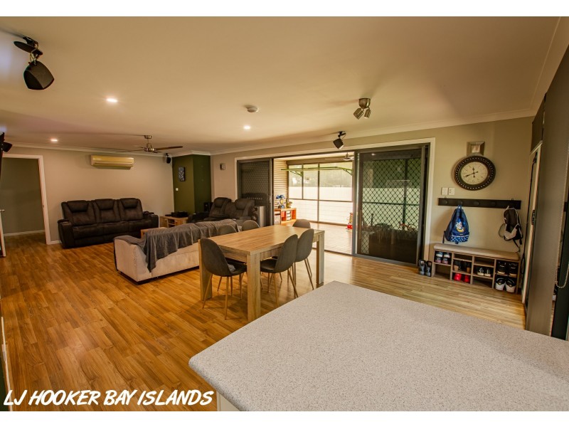 48 Kings Rd, Russell Island QLD 4184