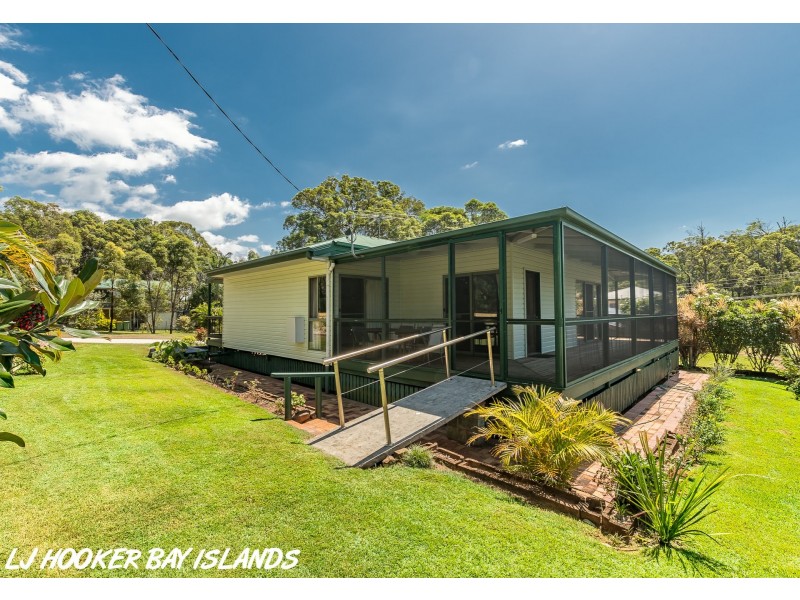 5 Crescent Drive, Russell Island QLD 4184