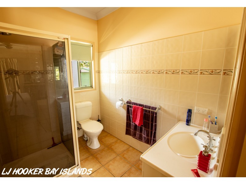 5 Crescent Drive, Russell Island QLD 4184