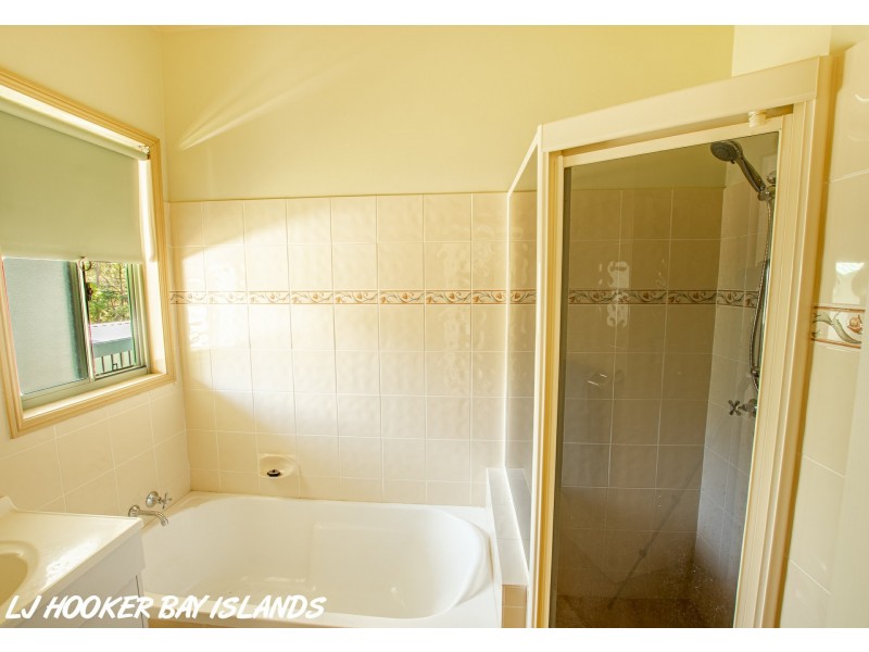 5 Crescent Drive, Russell Island QLD 4184
