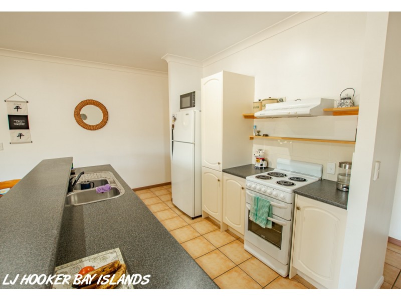 5 Crescent Drive, Russell Island QLD 4184
