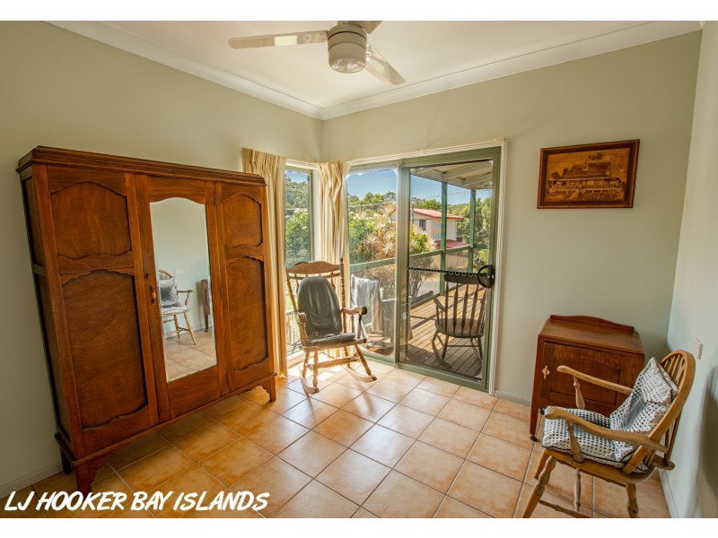 5 Crescent Drive, Russell Island QLD 4184