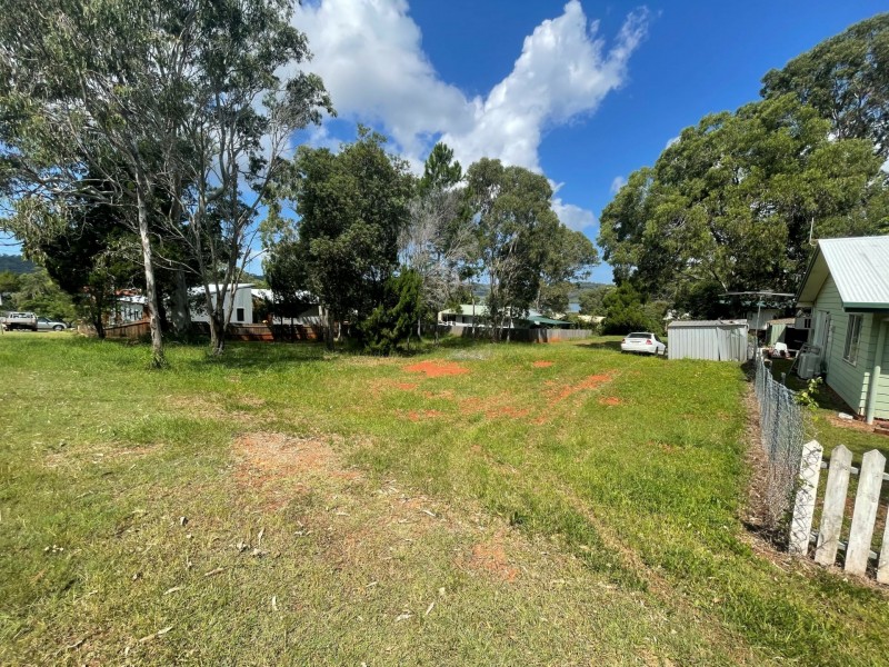 16 PATTERSON, Russell Island QLD 4184