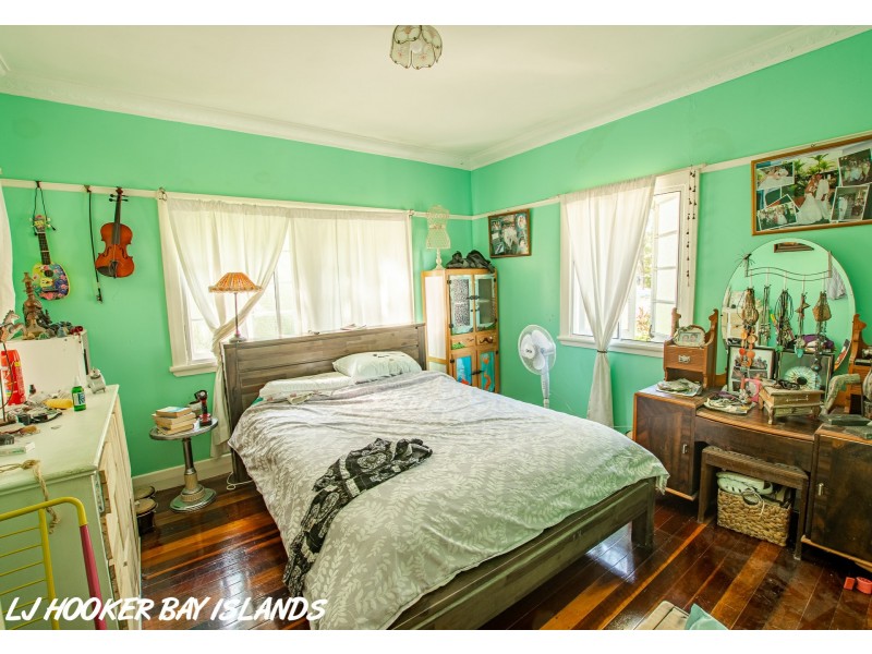 60 Lea Weena Avenue, Russell Island QLD 4184