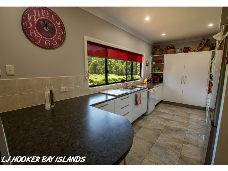 9 Carnation Court, Russell Island QLD 4184
