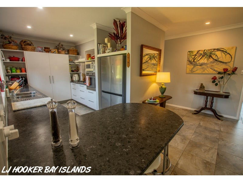 9 Carnation Court, Russell Island QLD 4184