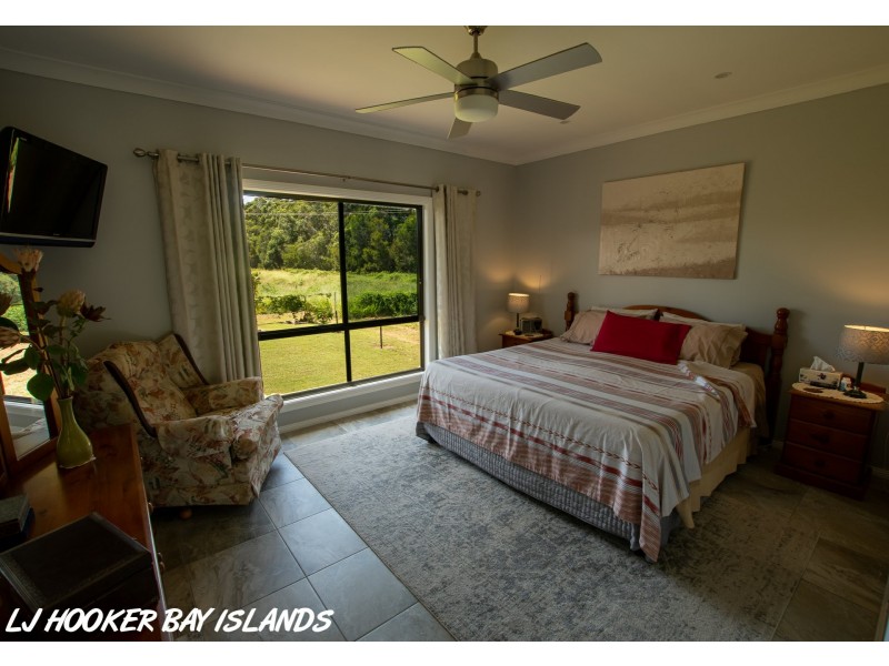9 Carnation Court, Russell Island QLD 4184