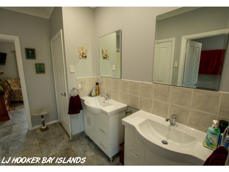 9 Carnation Court, Russell Island QLD 4184