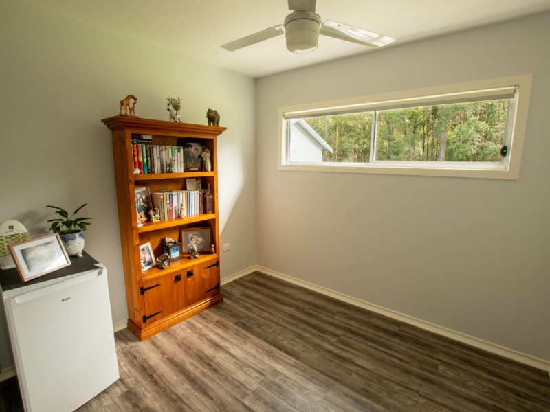 61 KENNEDY AVE, Russell Island QLD 4184