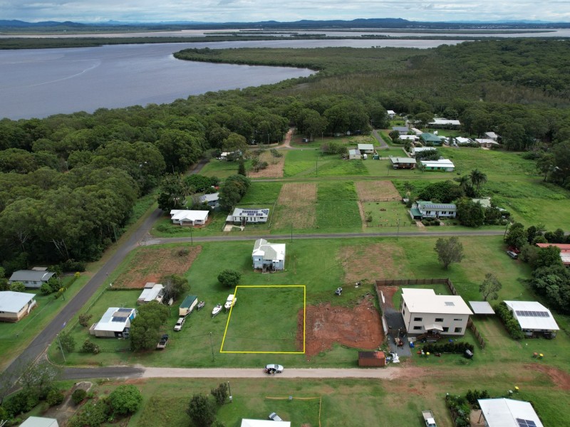 6 DAHLIA STREET, Russell Island QLD 4184