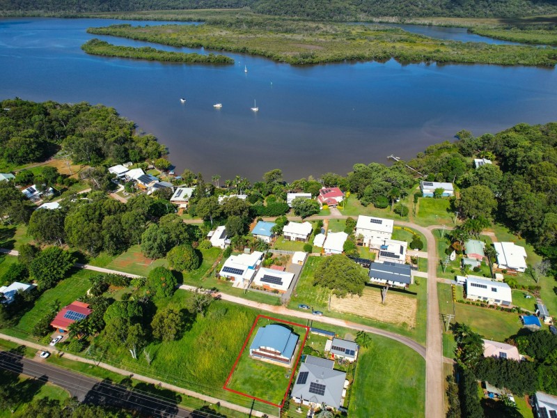 5 ZEPHYR STREET, Russell Island QLD 4184