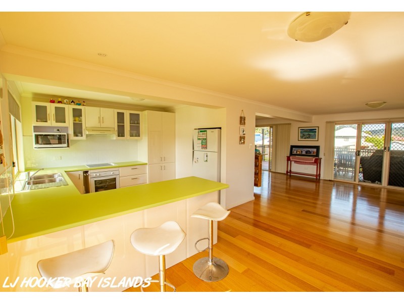 5 ZEPHYR STREET, Russell Island QLD 4184