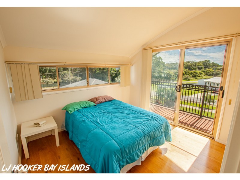5 ZEPHYR STREET, Russell Island QLD 4184