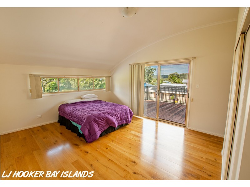 5 ZEPHYR STREET, Russell Island QLD 4184