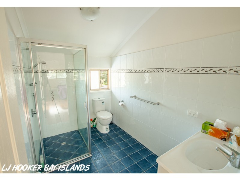 5 ZEPHYR STREET, Russell Island QLD 4184