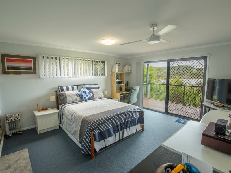 125 Wahine Drive, Russell Island QLD 4184