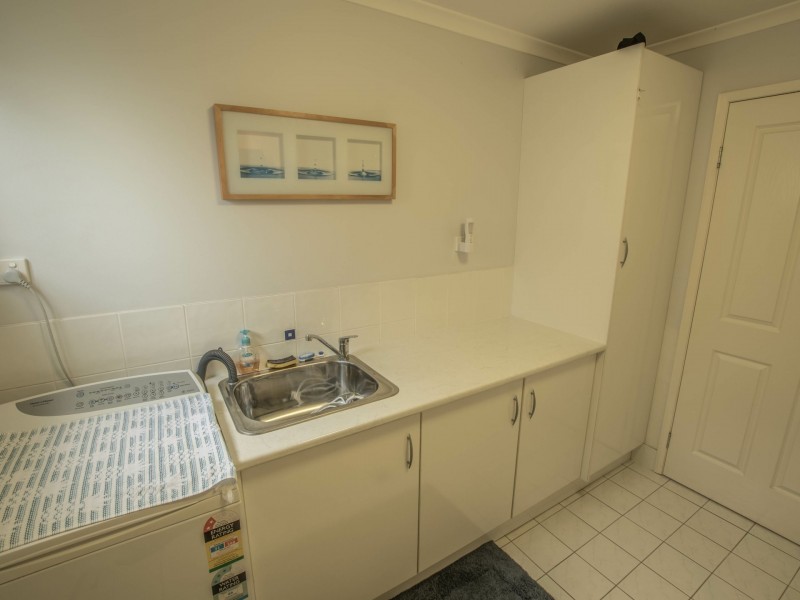 125 Wahine Drive, Russell Island QLD 4184