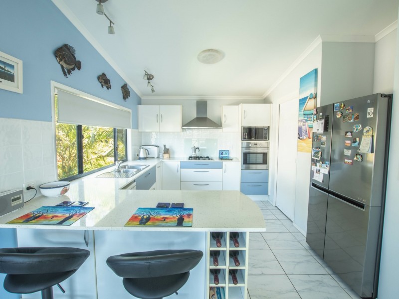 125 Wahine Drive, Russell Island QLD 4184