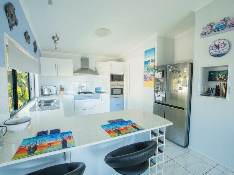 125 Wahine Drive, Russell Island QLD 4184