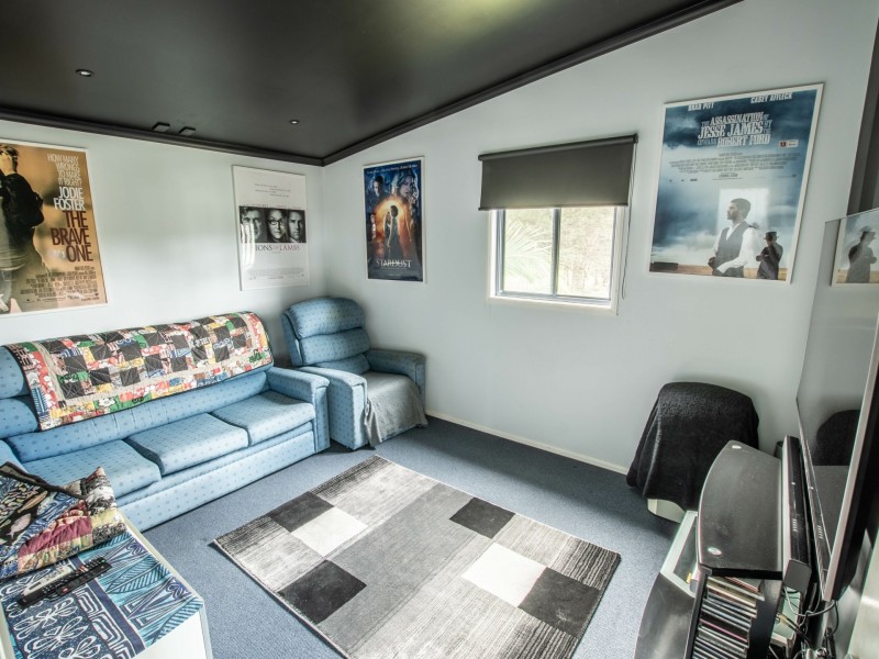 125 Wahine Drive, Russell Island QLD 4184