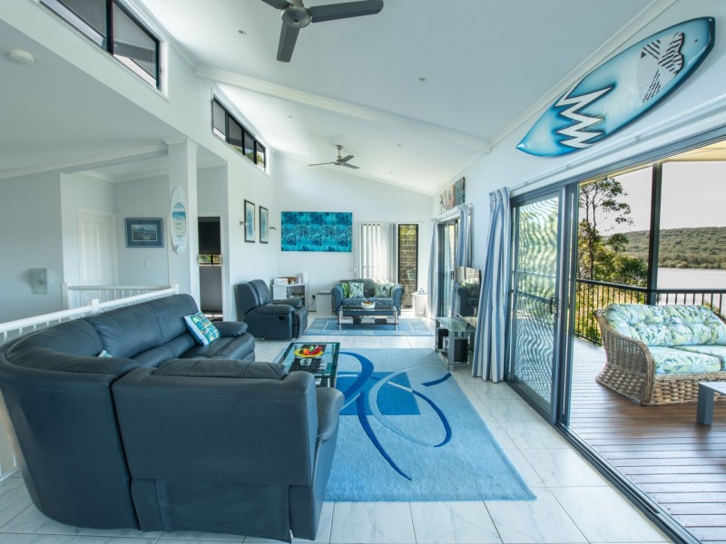 125 Wahine Drive, Russell Island QLD 4184