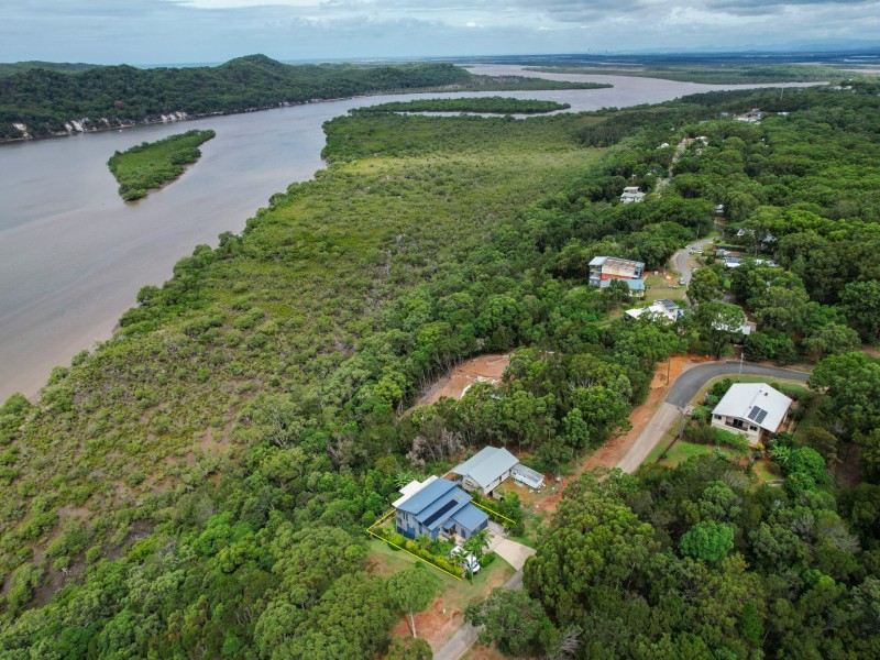 125 Wahine Drive, Russell Island QLD 4184