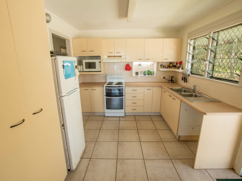 117 Palm Beach Road, Russell Island QLD 4184