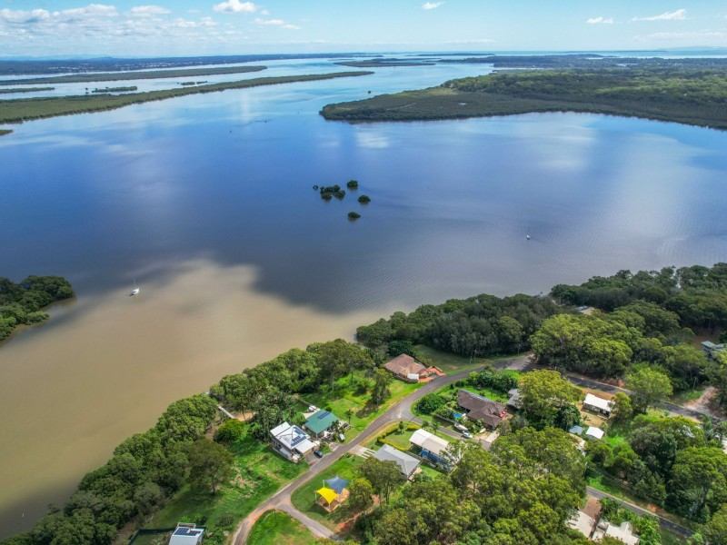 117 Palm Beach Road, Russell Island QLD 4184