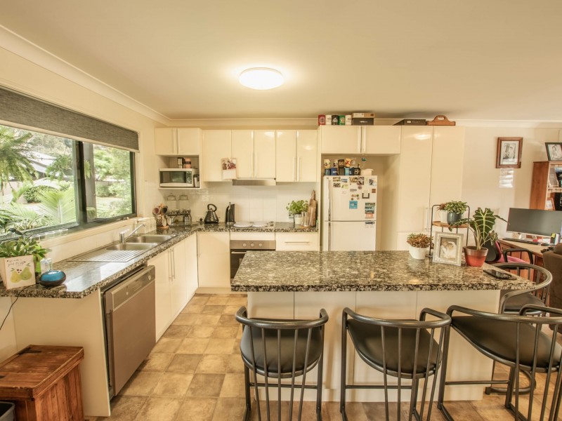 5 Taylor Street, Russell Island QLD 4184