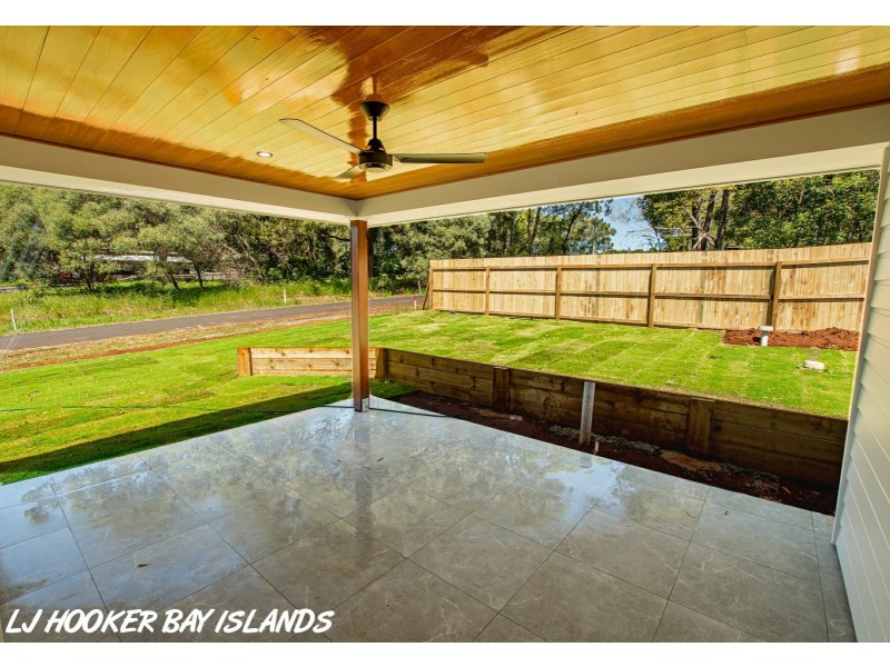 16 Banksia Street, Russell Island QLD 4184