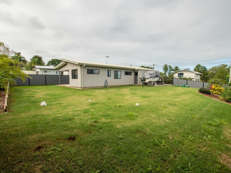 29 Roebuck Rd, Russell Island QLD 4184
