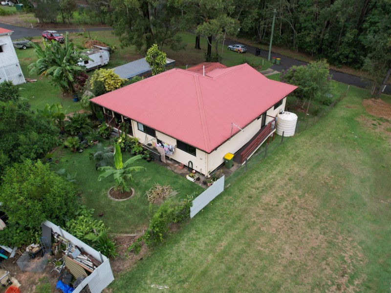 15 Borrows Street, Russell Island QLD 4184