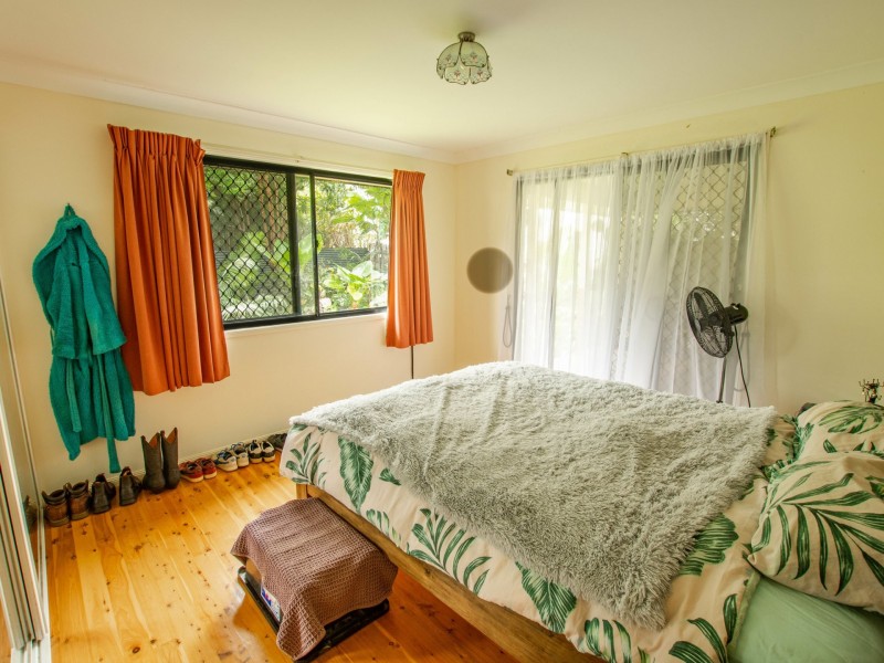 15 Borrows Street, Russell Island QLD 4184