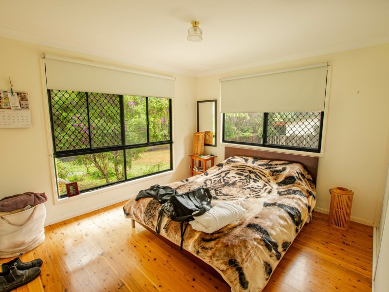 15 Borrows Street, Russell Island QLD 4184