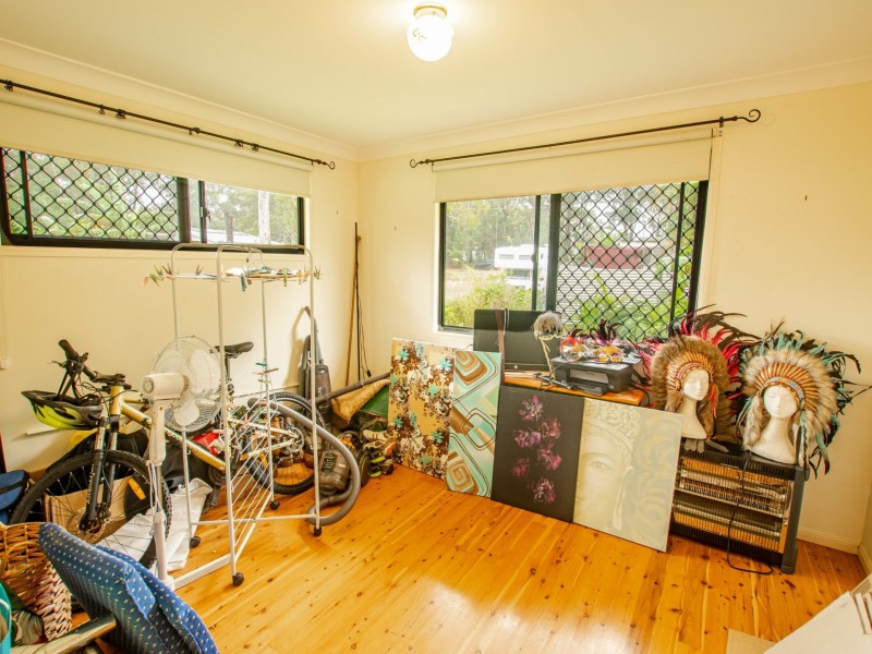 15 Borrows Street, Russell Island QLD 4184