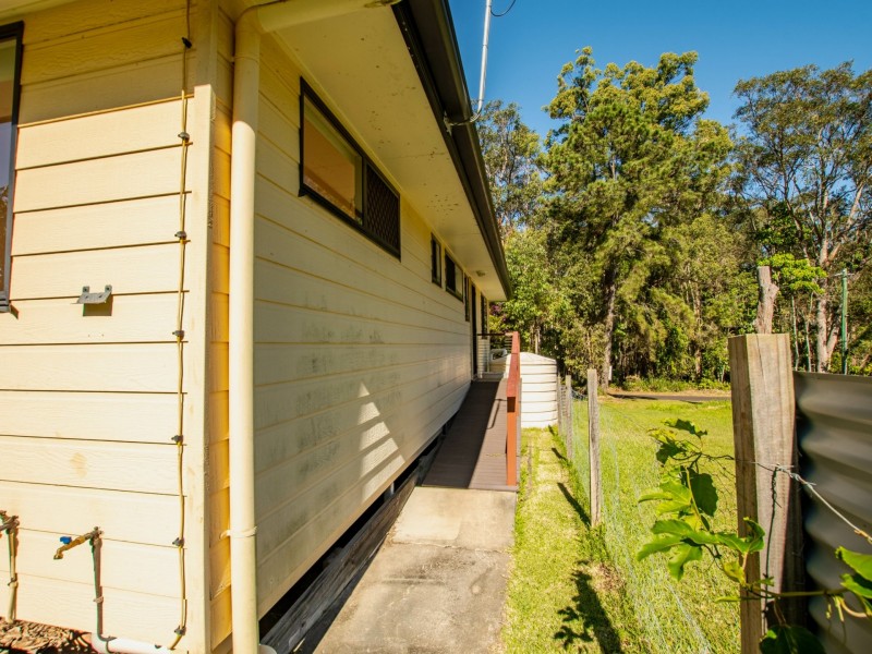 15 Borrows Street, Russell Island QLD 4184