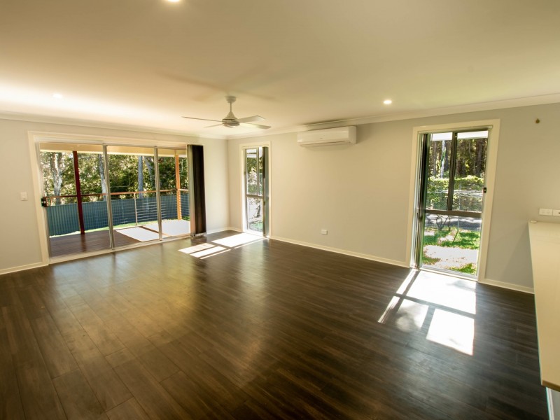 50 Tenanne Street, Russell Island QLD 4184