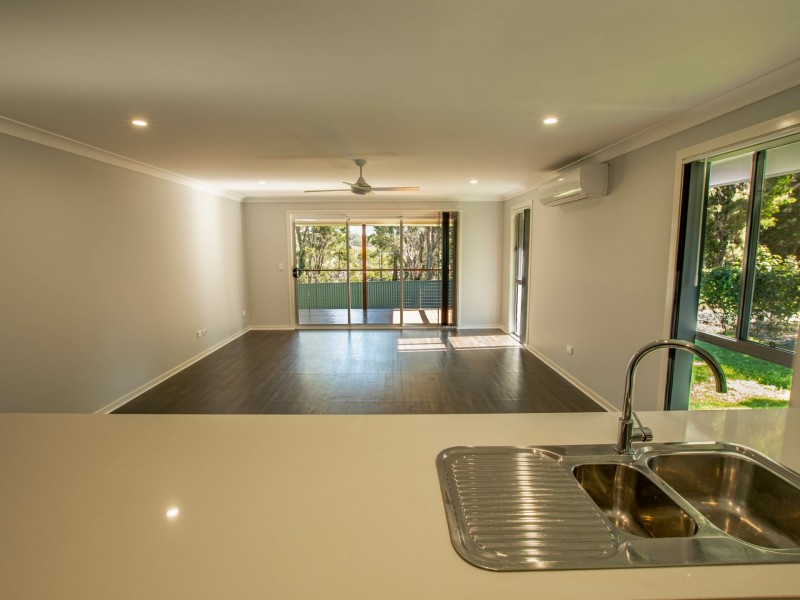50 Tenanne Street, Russell Island QLD 4184