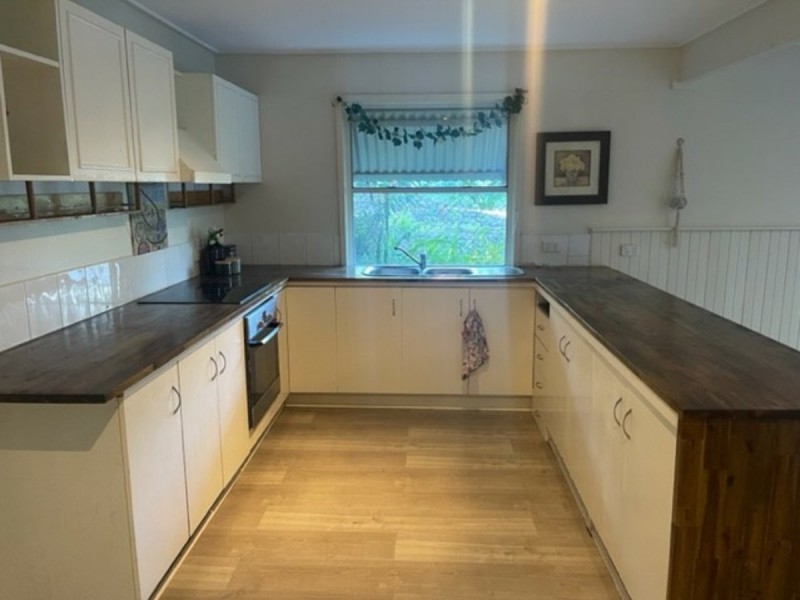 8 Catamaran Street, Russell Island QLD 4184