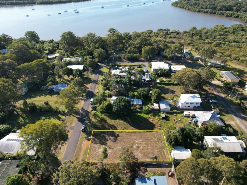 4 Wilma Crescent, Russell Island QLD 4184