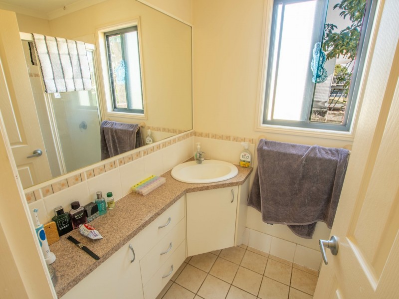 60 LAUREL STREET, Russell Island QLD 4184