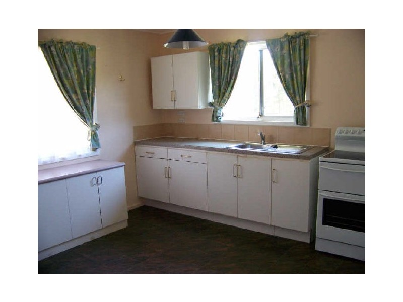 4 Sundown Road, Russell Island QLD 4184